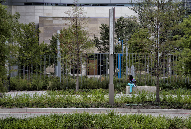 美国德克萨斯州达拉斯的新帕克兰（PARKLAND）医院的景观设计