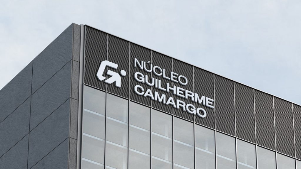 Núcleo Guilherme Camargo专注长寿医疗诊所品牌VI设计欣赏